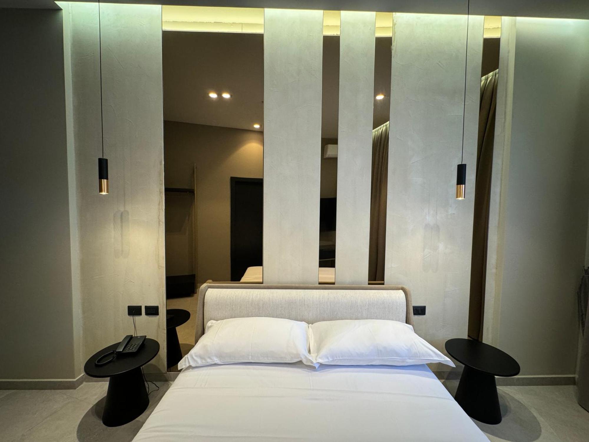 Nuna Hotel Radhime Bagian luar foto