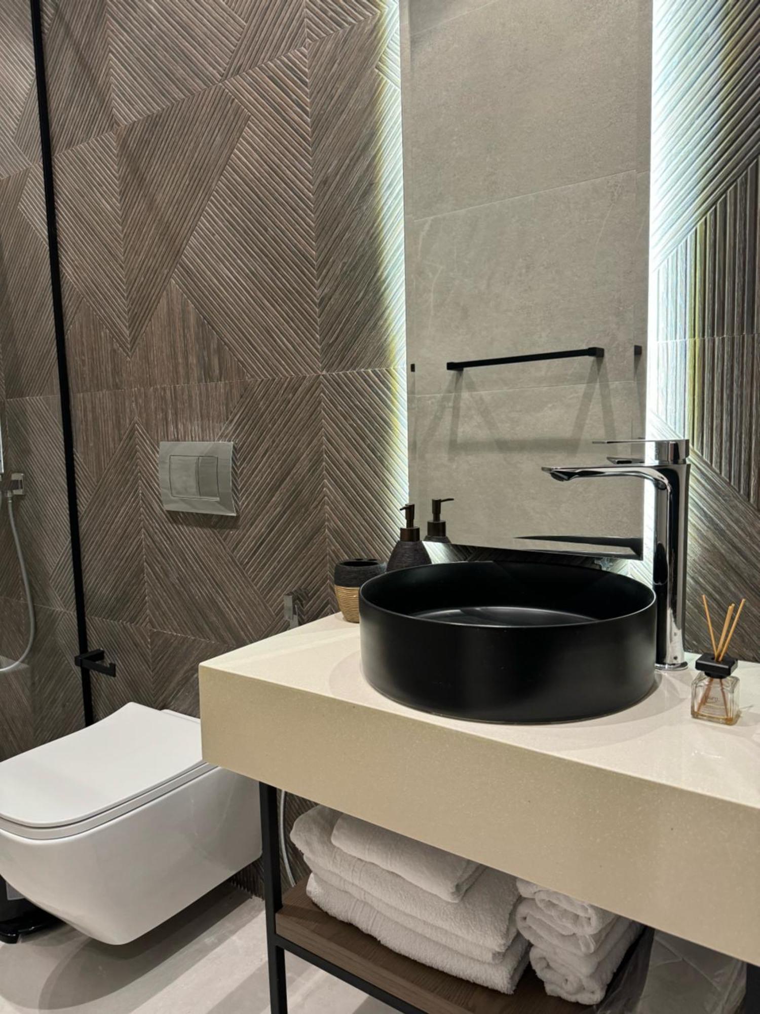 Nuna Hotel Radhime Bagian luar foto