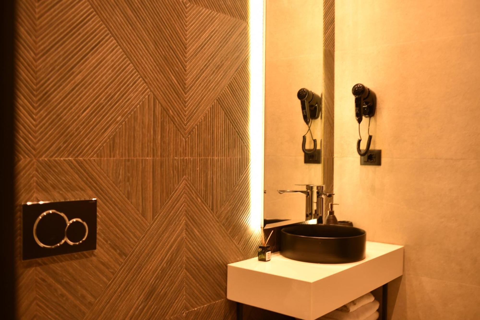Nuna Hotel Radhime Ruang foto