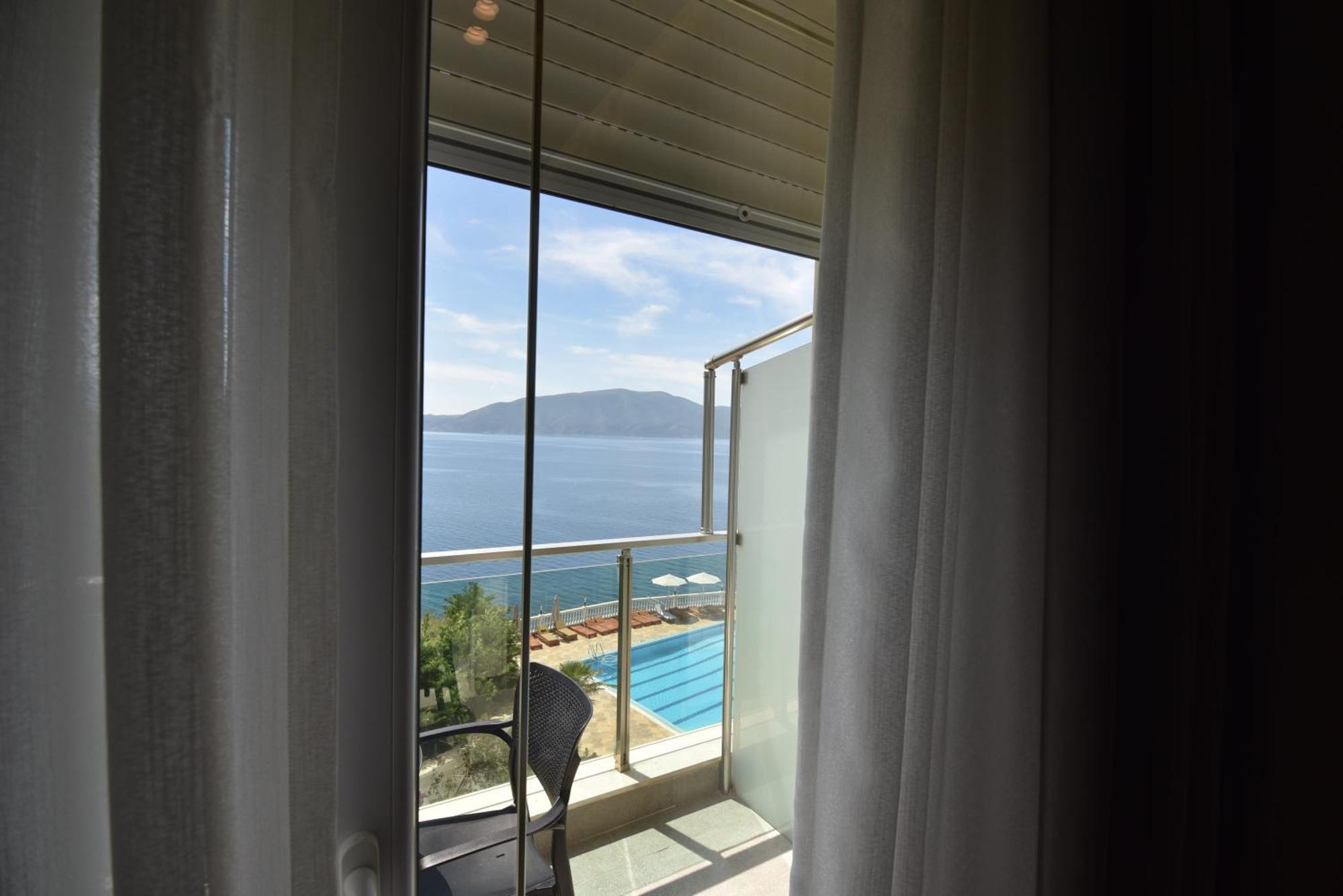 Nuna Hotel Radhime Ruang foto