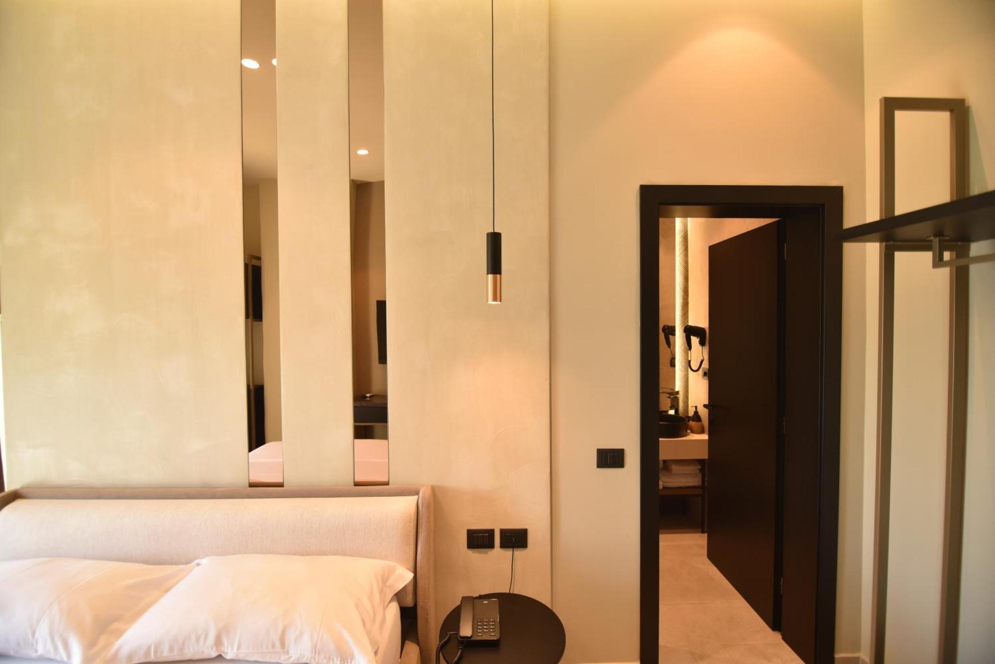 Nuna Hotel Radhime Ruang foto